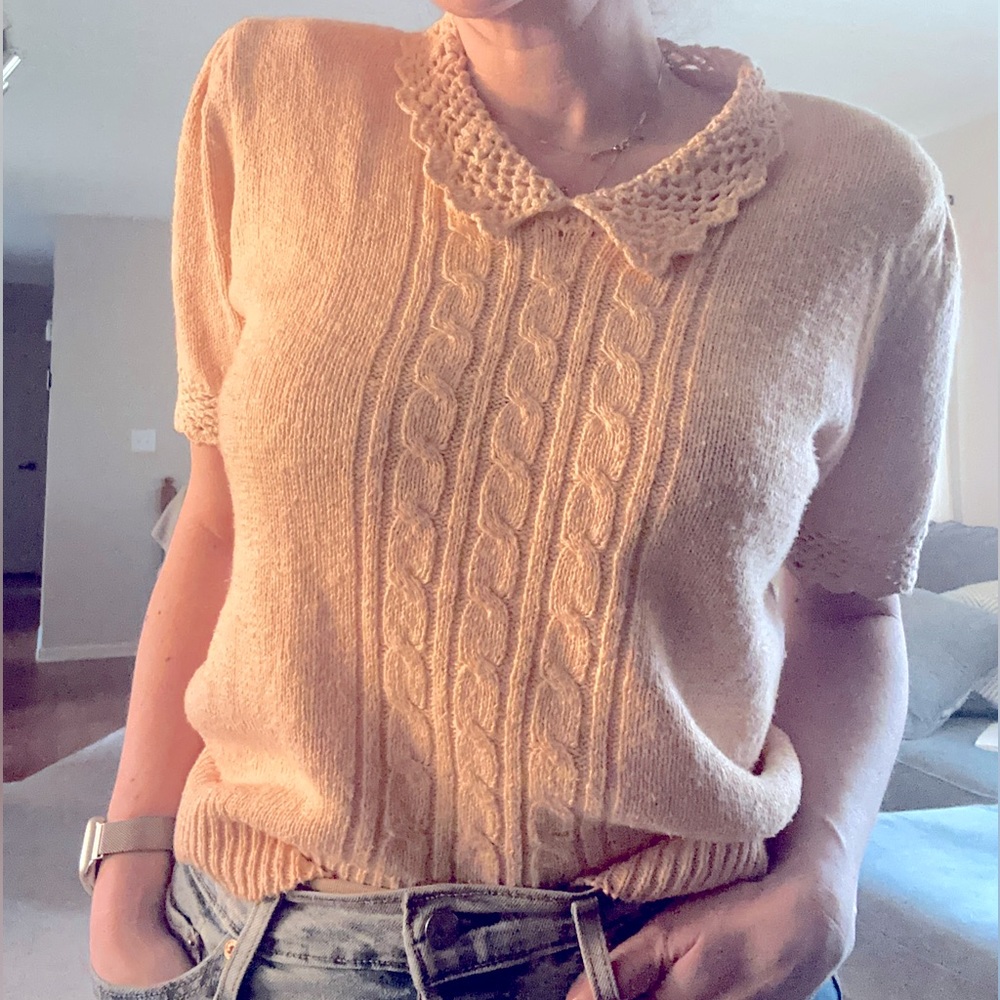 Vintage perfection! 80s cotton and linen top! Peach color and hand knit details!